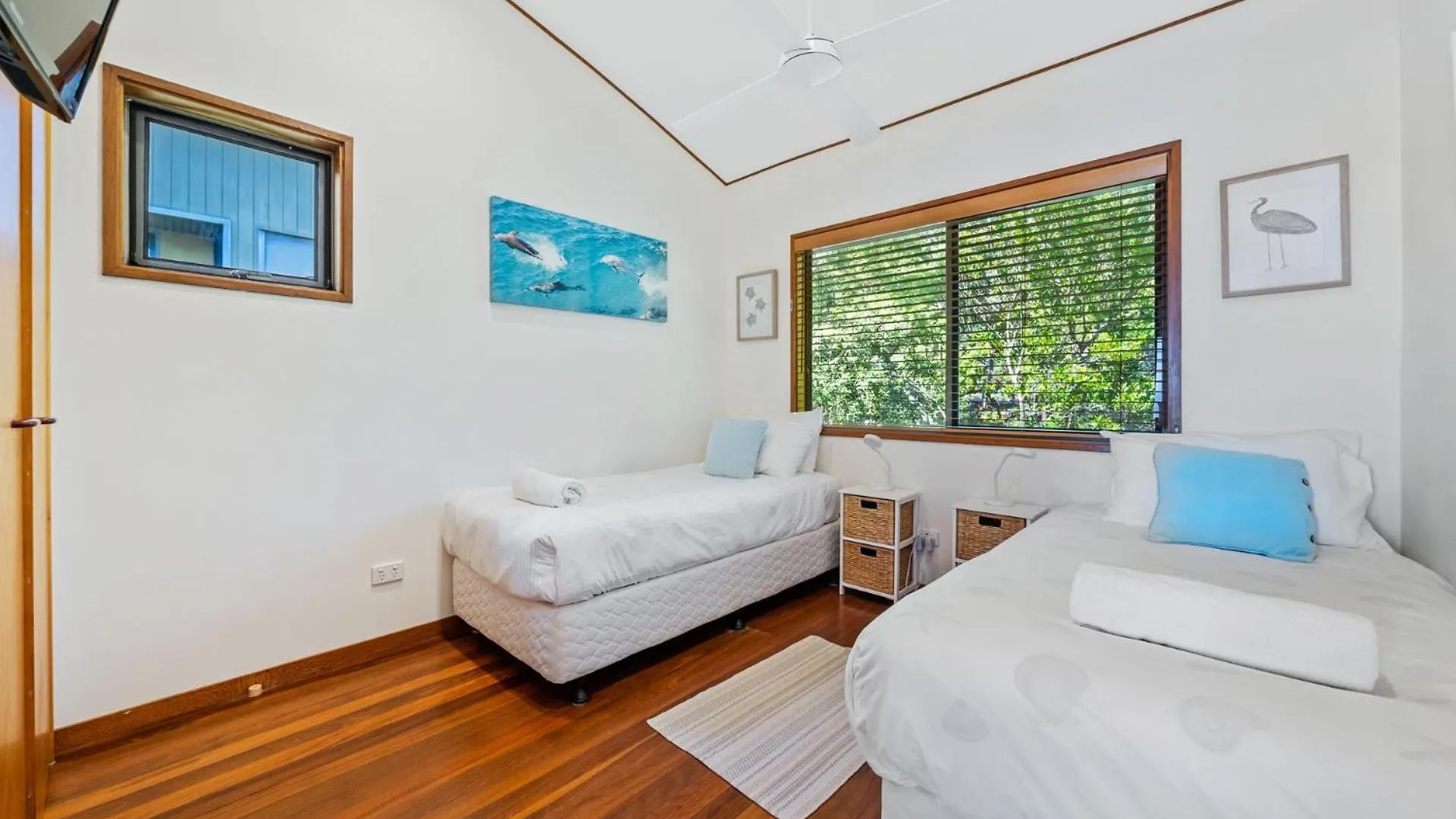 Claytons 10 By Discover Stradbroke Point Lookout